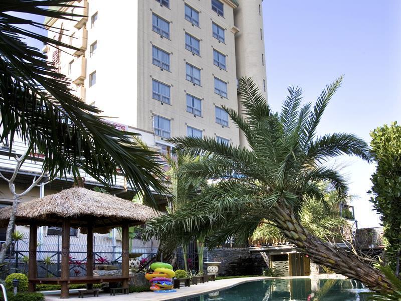 Hotel Les Champs Jiaoxi Esterno foto