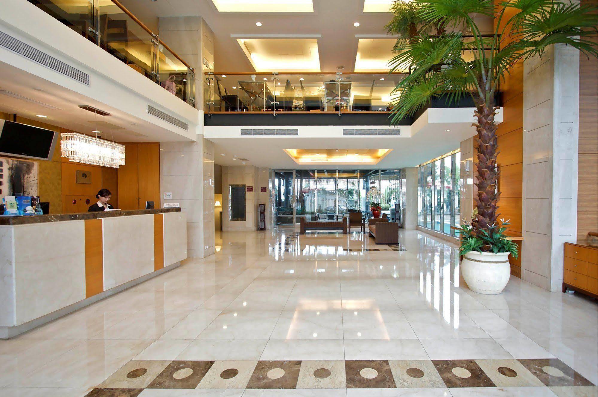 Hotel Les Champs Jiaoxi Esterno foto