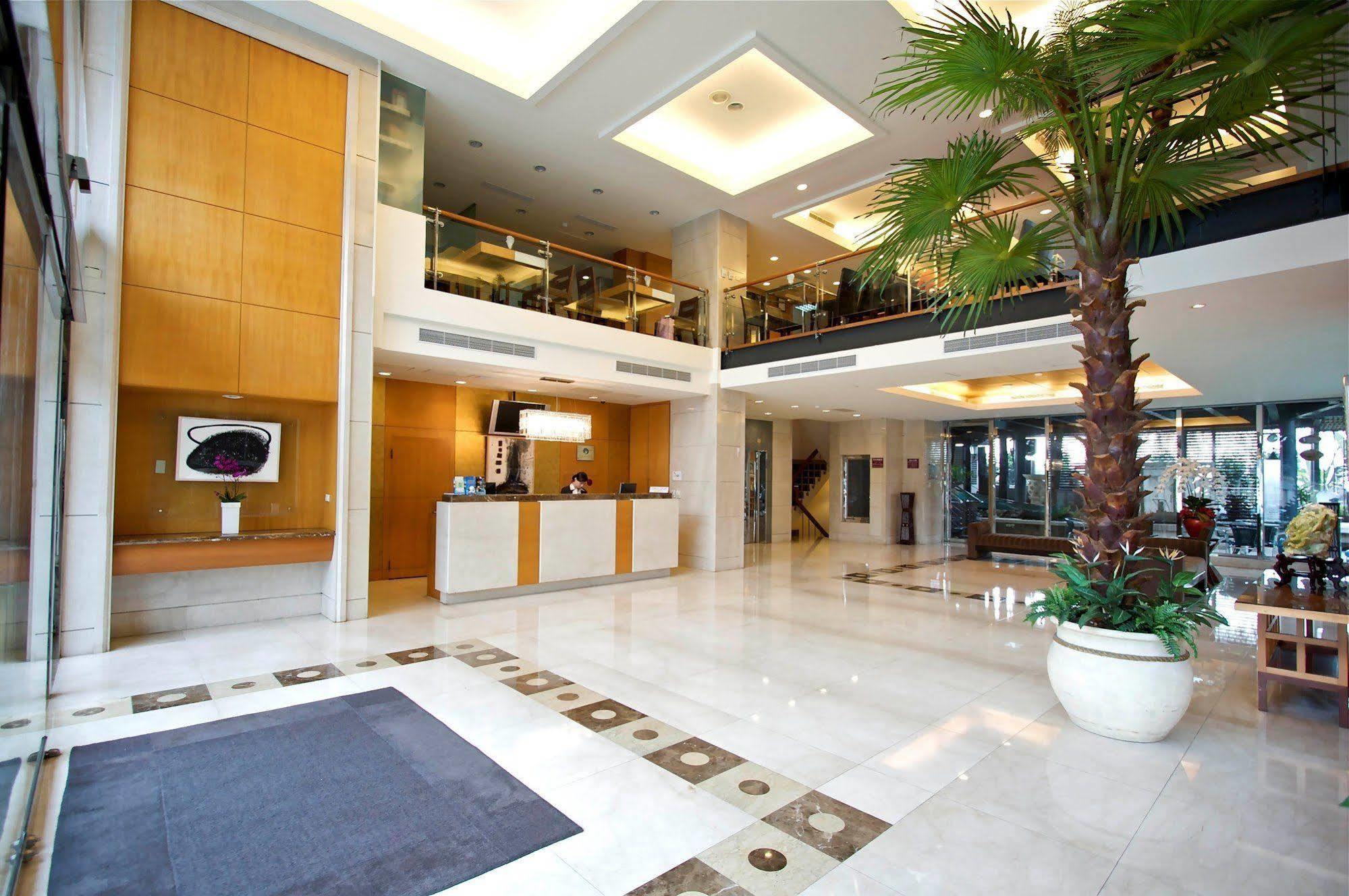 Hotel Les Champs Jiaoxi Esterno foto