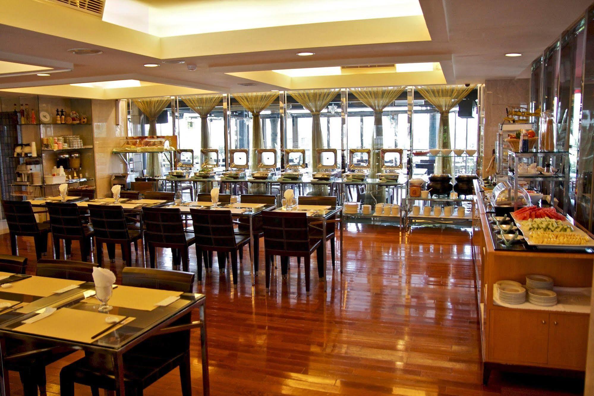 Hotel Les Champs Jiaoxi Esterno foto