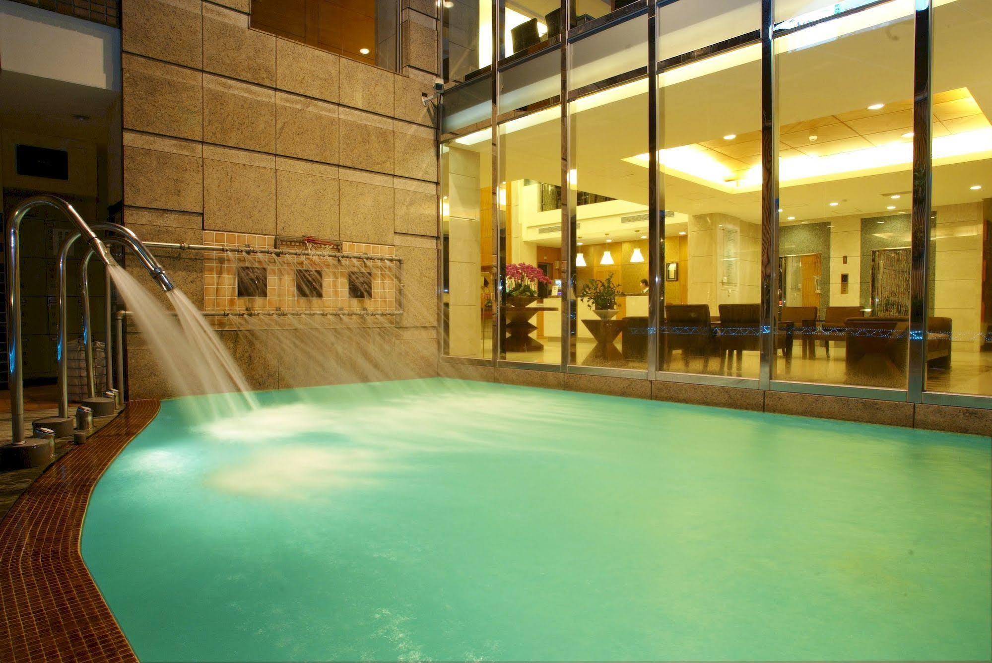 Hotel Les Champs Jiaoxi Esterno foto