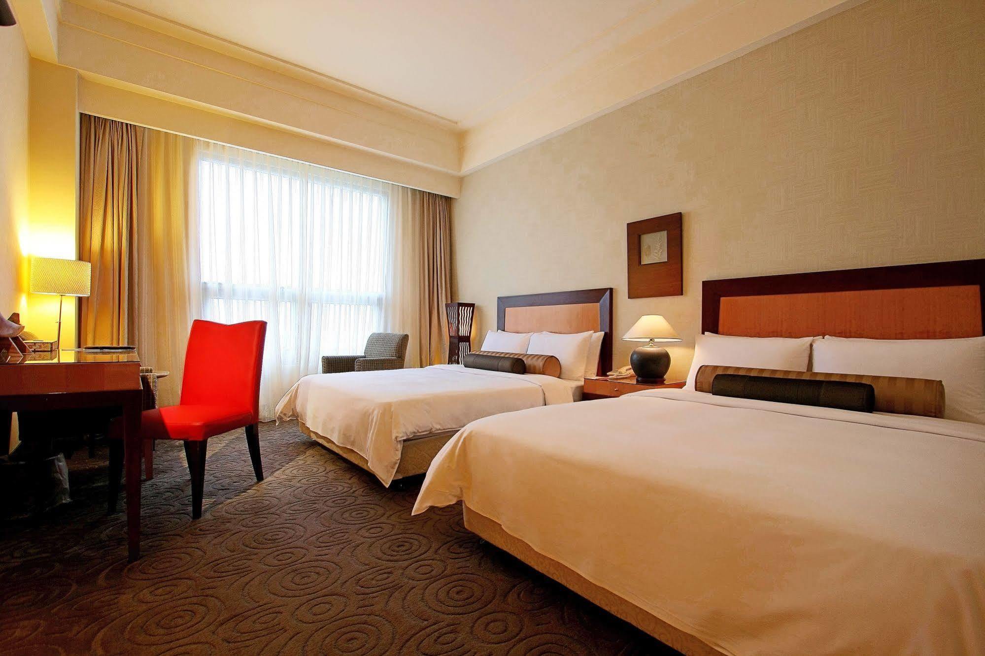 Hotel Les Champs Jiaoxi Esterno foto